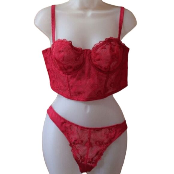 Gillian & O'Malley Red Lace Corset & Thong Set 38 C / Medium Lingerie Set - Picture 1 of 14